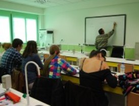 La Comunidad pagará 600 euros a los profesores de Lengua que hagan las pruebas CDI