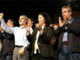 IU ve 'positivos' los sondeos