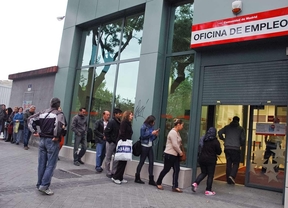 Cola del paro en Mendez Alvaro