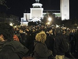 Concentración en apoyo a Grecia