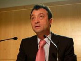 Cobo habla de 'preocupación por los ciudadanos' y no de agilización de licencias