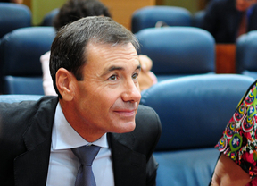 Gómez ve "injustificable" que el ministro de Sanidad "no dé cita" a los afectados por Hepatitis C