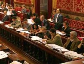Botella pide a IU que no dé lecciones medioambientales