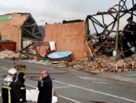 Las llamas arrasan el Leroy Merlin de Majadahonda