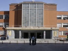 Detenidos por el asalto a la cafetería de Derecho de la Complutense en el que robaron 30.000 euros