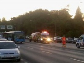 Grave al ser atropellado por un autobús