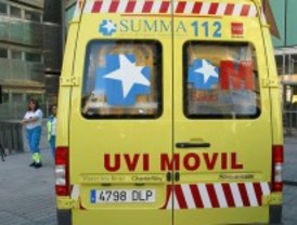 Herido grave un peatón que fue arrollado tras el choque de dos turismos en Rivas
