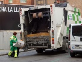 El Ayuntamiento estudia no recoger la basura los días festivos