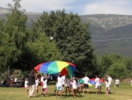 Un verano 'divertido' para niños sin recursos