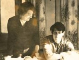 'Ausencias' recupera álbumes familiares de desaparecidos argentinos