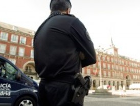 Los 'indignados' denuncian el trato de la Policía en el desalojo de la Plaza Mayor