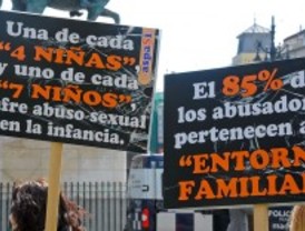 Concentración silenciosa contra el abuso sexual infantil