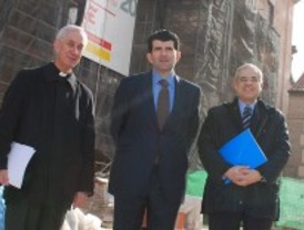 El Plan E restaura las fachadas de la plaza de San Lucas de Alcalá