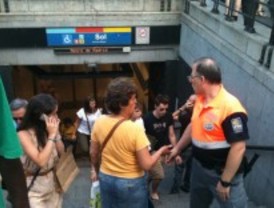 Decenas de indignados protestan en Sol tras el desalojo