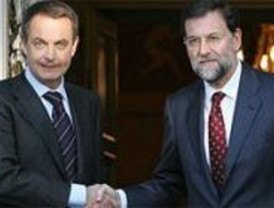 Zapatero ofrece a Rajoy 'diálogo permanente' para lograr unidad frente al terrorismo
