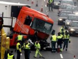 Un herido grave y cinco leves en un accidente en la A-6