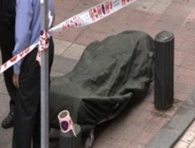 Mata a un hombre a puñaladas en un bar y hiere a otras seis junto al metro en Bilbao