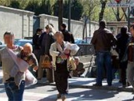 La Policía Municipal refuerza efectivos para evitar mendicidad infantil