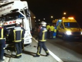 Fallece uno de los camioneros que colisionaron en la M-50