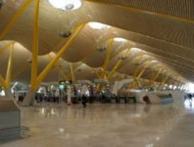 Un millón viajeros ha pasado por el aeropuerto Barajas en los últimos cinco días