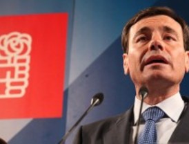 Socialistas críticos constituyen un grupo para pedir la dimisión de Tomás Gómez