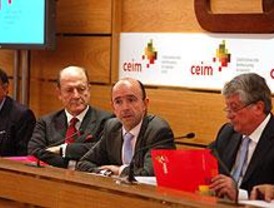 Lamela pide que la iniciativa privada participe en Barajas