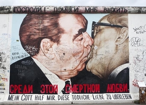 25 aniversario de la caída del Muro en Madrid