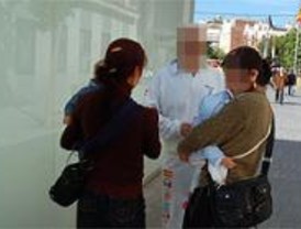La Comunidad destinará tres millones en ayudas para las familias de acogida de los menores tutelados
