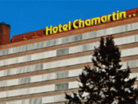 El viento derriba la cubierta del Hotel Chamartín