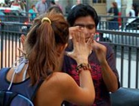 El PSOE pide intérpretes de signos en la Asamblea