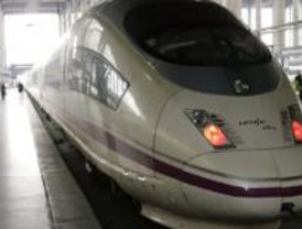 Renfe y Air Europa ponen mañana a la venta el primer billete conjunto 'tren+avión'