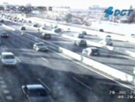 Un accidente ha obligado a cortar un carril de la M-45