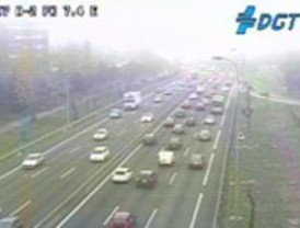 Niebla y tranquilidad en las carreteras madrileñas