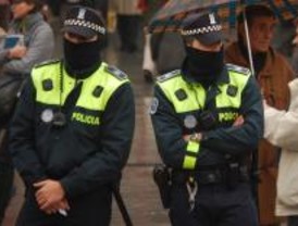 Sancionados tres policías por desinflar ruedas de coches-patrulla