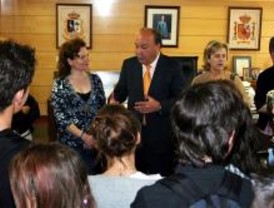 Alumnos franceses visitan el Ayuntamiento de Las Rozas