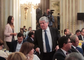 Arturo Fernández dimite de su cargo en la CEOE