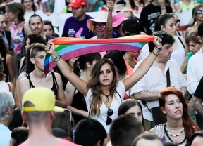 Dos personas graves por policonsumo de alcohol y drogas en el Orgullo
