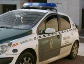 Detenido por darse a la fuga y no tener carnet