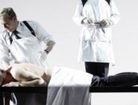 'La caída de los dioses' más atrevida en escena