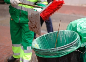 Competencia multa con 98 millones a casi 40 empresas de limpieza y basuras