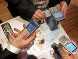 El móvil, ¿una nueva droga entre los adolescentes?