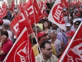 El aumento de la jornada reducirá 11.000 empleos, según los sindicatos