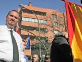Arrestan a 28 jóvenes de extrema derecha por intentar reventar un acto político