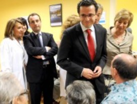Móstoles inaugura el reformado Hospital de Día