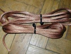 Cuatro rumanos detenidos por robar cable de cobre