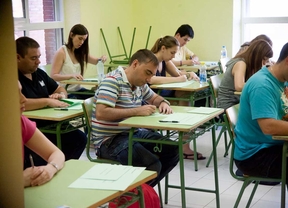 Comienzan las oposiciones para 350 plazas de maestro