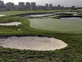 Ecologistas dicen que se oculta el gasto de agua en campos de golf