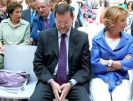 Rajoy contradice a Aguirre y niega que 'nadie' le hablase de dossieres en Génova