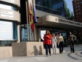 Un presunto asesino admite que acuchilló a su mujer 'sin mala intención'
