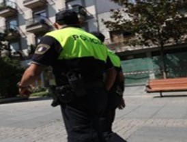 Roba una joyería en presencia de dos policías de paisano